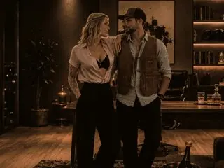 Adulte AshlynnANDDrake