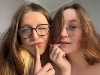 Amateur ZeldaAndLynna